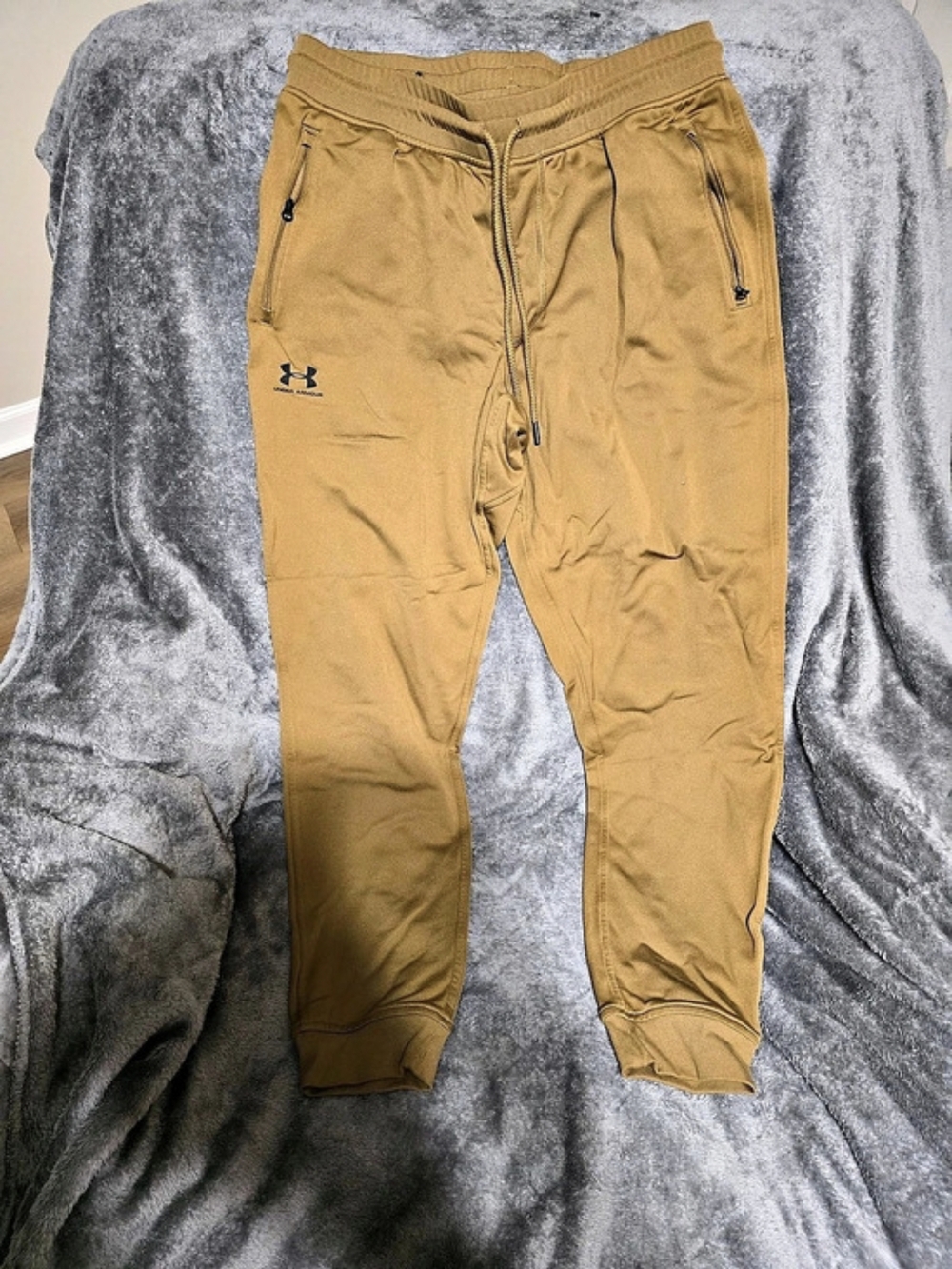 Under Armour UA Sportstyle Tricot Joggers in Brown